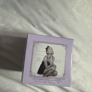 Ariana Grande Perfume